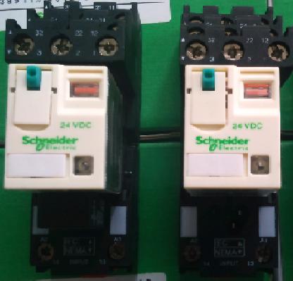 施耐德繼電器RXM4：rxml2lb2bd/RXM2LB2BD