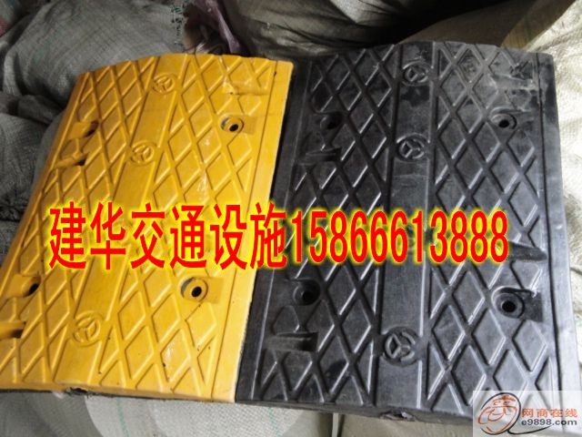 淄博減速帶廠家，淄博橡膠減速帶批發(fā)，淄博道路鑄鋼減速帶
