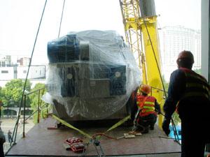廣州番禺區(qū)冷凍機(jī)、壓縮機(jī)、發(fā)電機(jī)、印刷機(jī)吊裝，搬運(yùn)