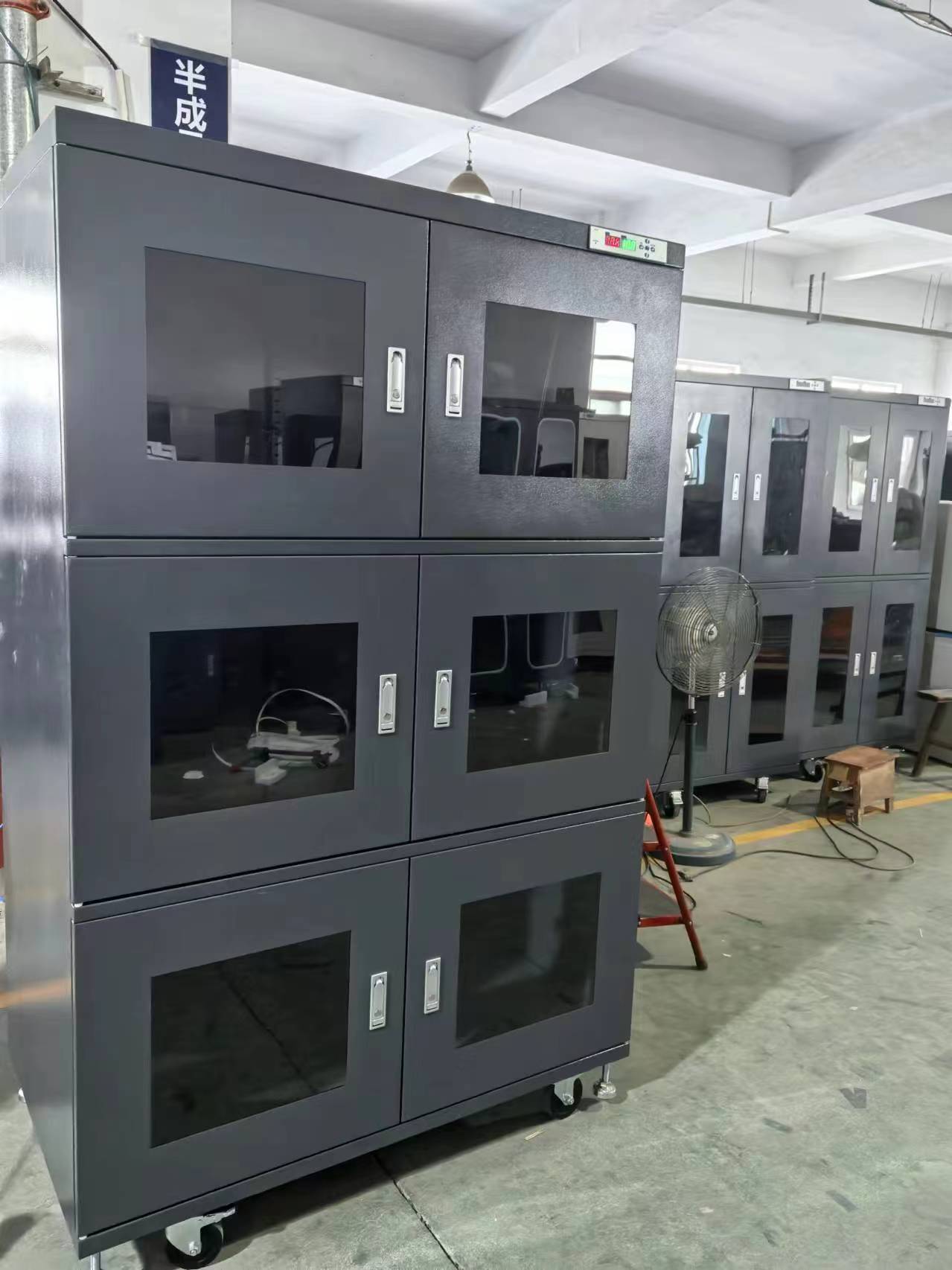 廣西洪森電子防潮箱 工業(yè)級防潮柜優(yōu)質(zhì)品牌