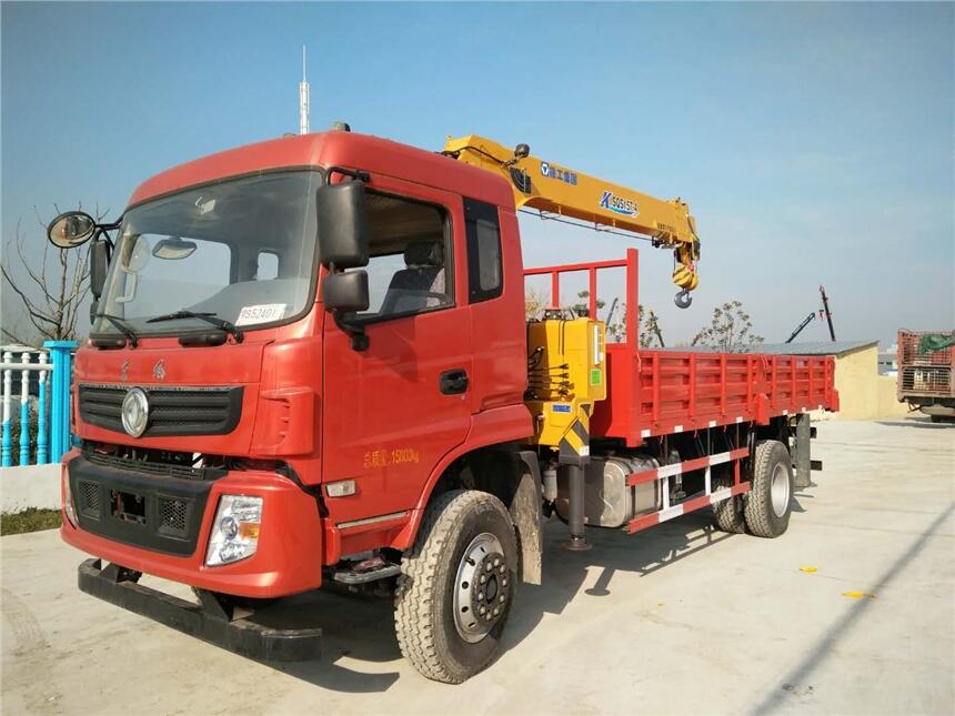 起重機(jī)東風(fēng)吊車(chē)廠家直銷(xiāo)