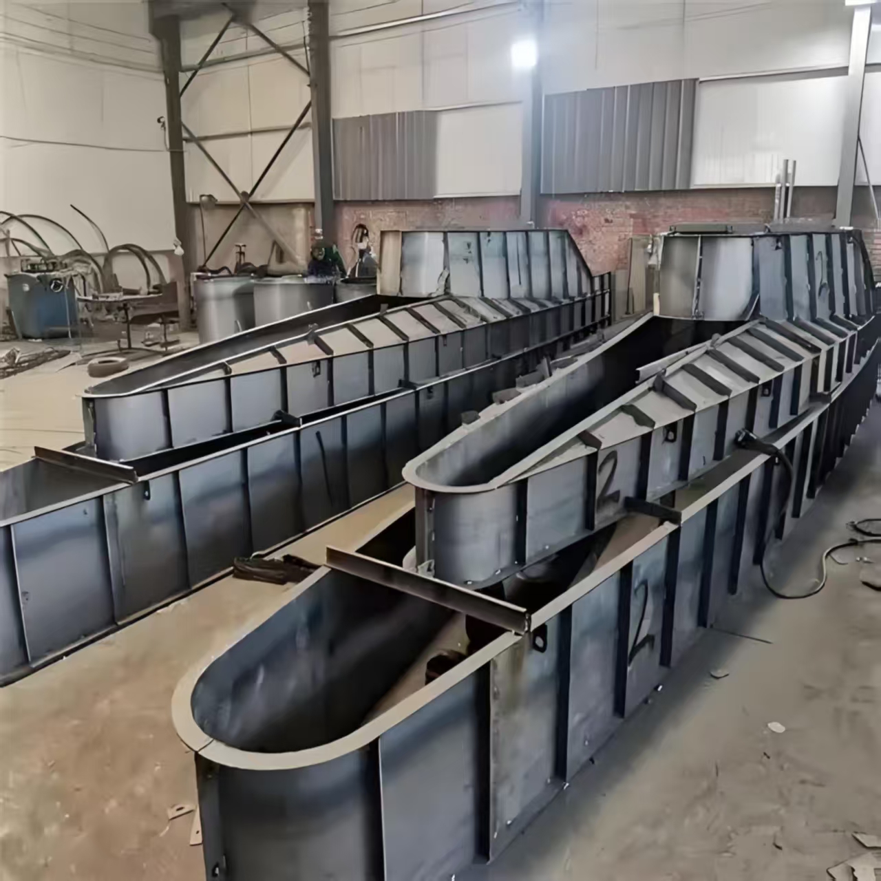 定制型優(yōu)質(zhì)碳鋼安全島鋼模具 高精度制作 適配各類交通工程