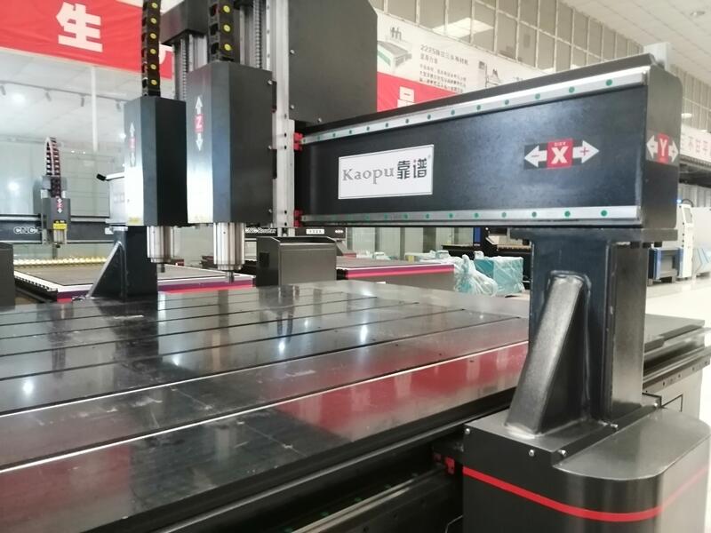 2020款：忻州棺材雕刻機(jī)浮雕雕花--平雕弧形雕刻機(jī)
