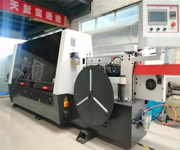 宣城全屋定制開料機(jī)封邊機(jī)側(cè)孔機(jī)全線設(shè)備廠