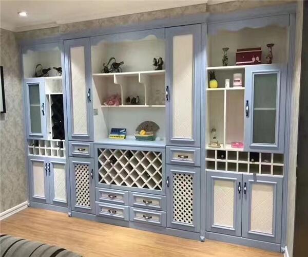 焦作板式家具都用哪些設備全屋定制