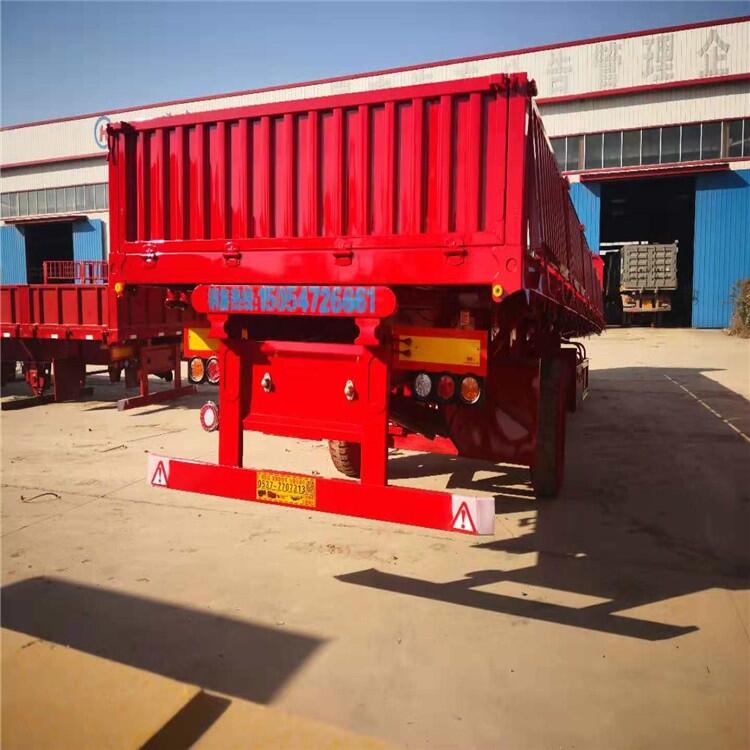 唐山13米側(cè)翻半掛車(chē)提供掛靠廠家直銷(xiāo)