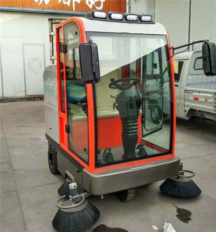 小型路面掃地機(jī)廠家現(xiàn)貨南京