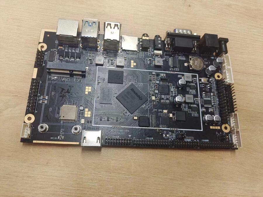 樂眾云供應(yīng)廣告機工控機主板定制方案