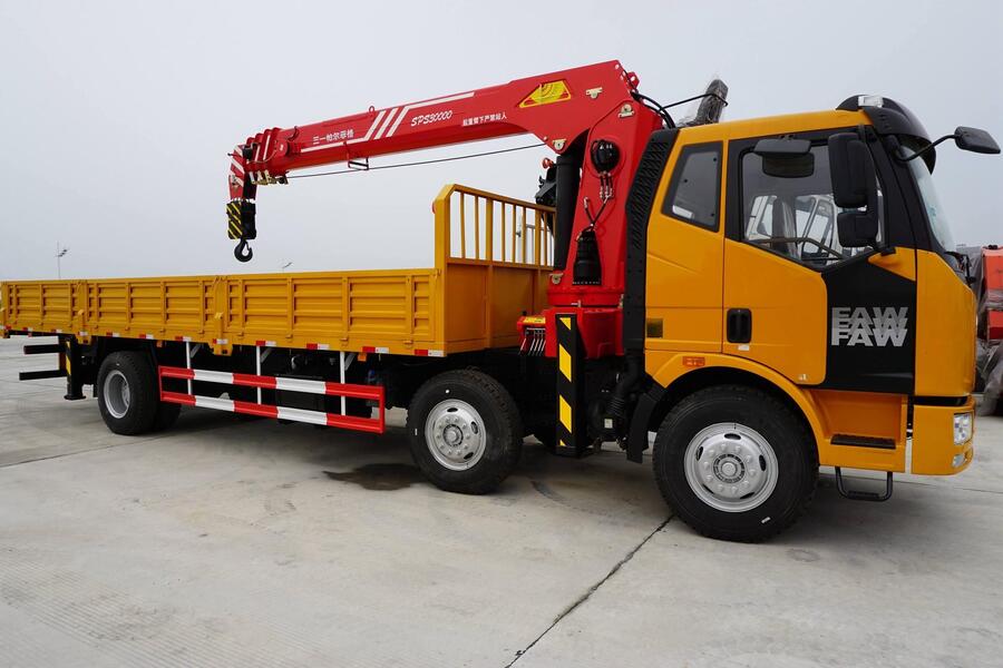 和田14噸隨車起重運(yùn)輸車，烏魯木齊16噸隨車吊銷售點(diǎn)