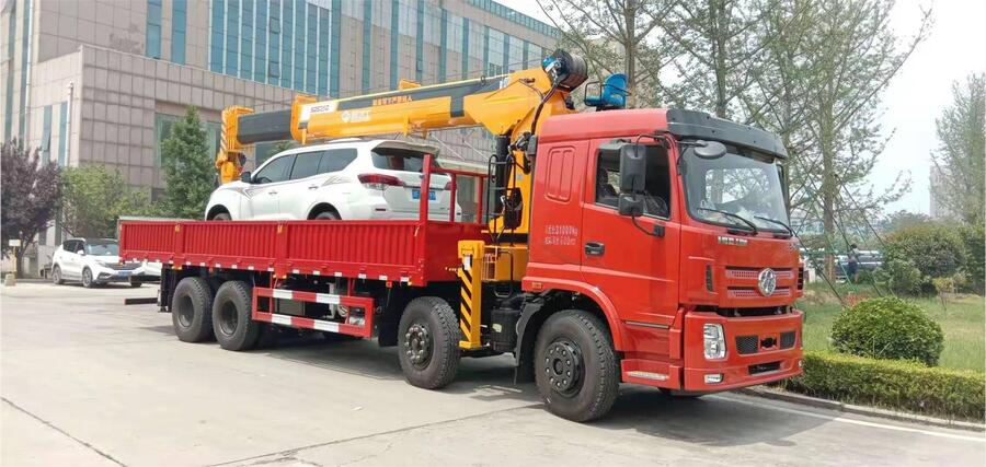甘肅12噸隨車吊多少錢，酒泉東風(fēng)12噸隨車吊價(jià)格，張掖東風(fēng)隨車吊多少錢
