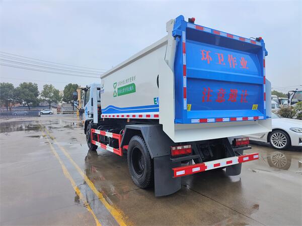 新能源三輪潲水車混動潲水車推薦