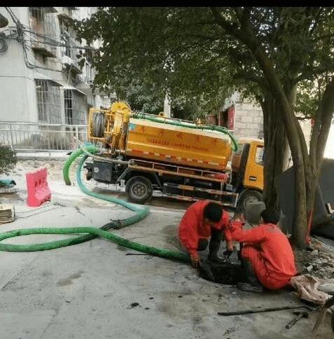 太原北大街環(huán)衛(wèi)抽糞、清理化糞池、市政排污管道清理清洗