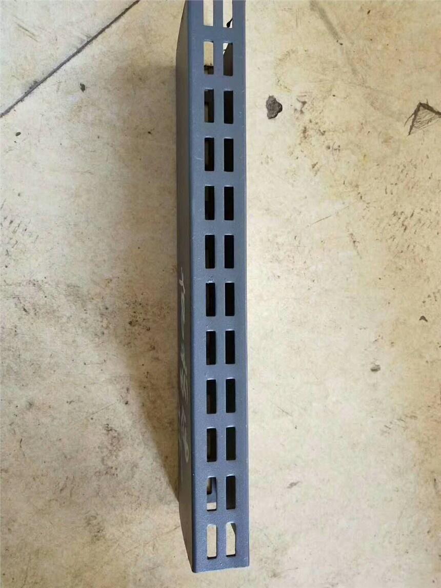 廠家直銷不銹鋼護(hù)欄沖孔機(jī)  不銹鋼液壓沖孔機(jī)