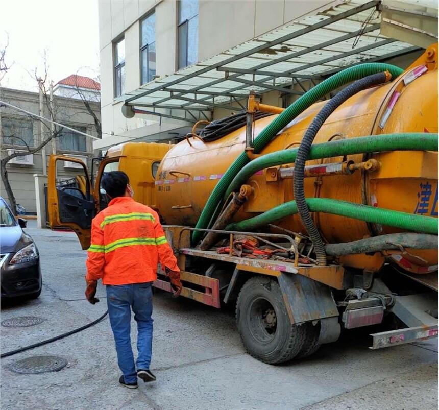 太原濱河西路高壓清洗車電話清洗疏通下水道價(jià)格