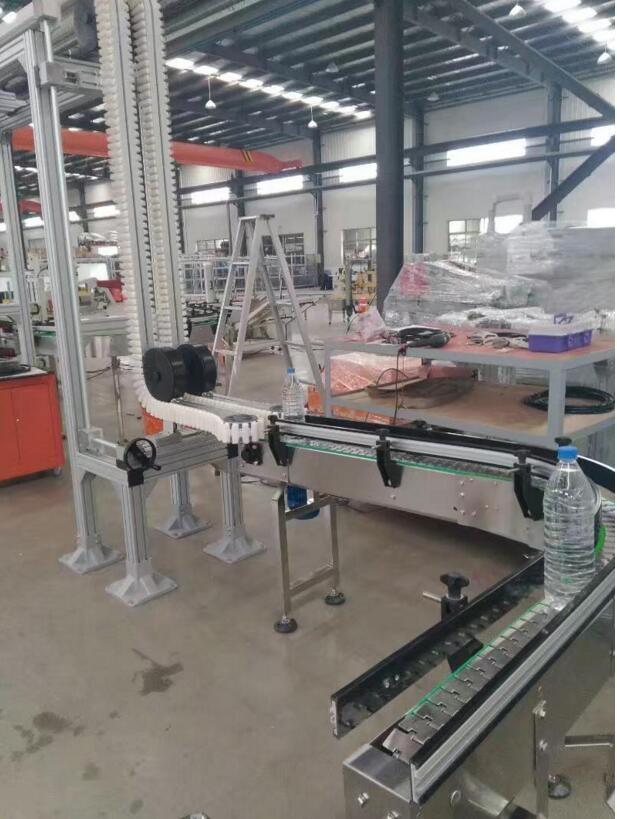 5936擋板型平板塑料網(wǎng)帶提升機