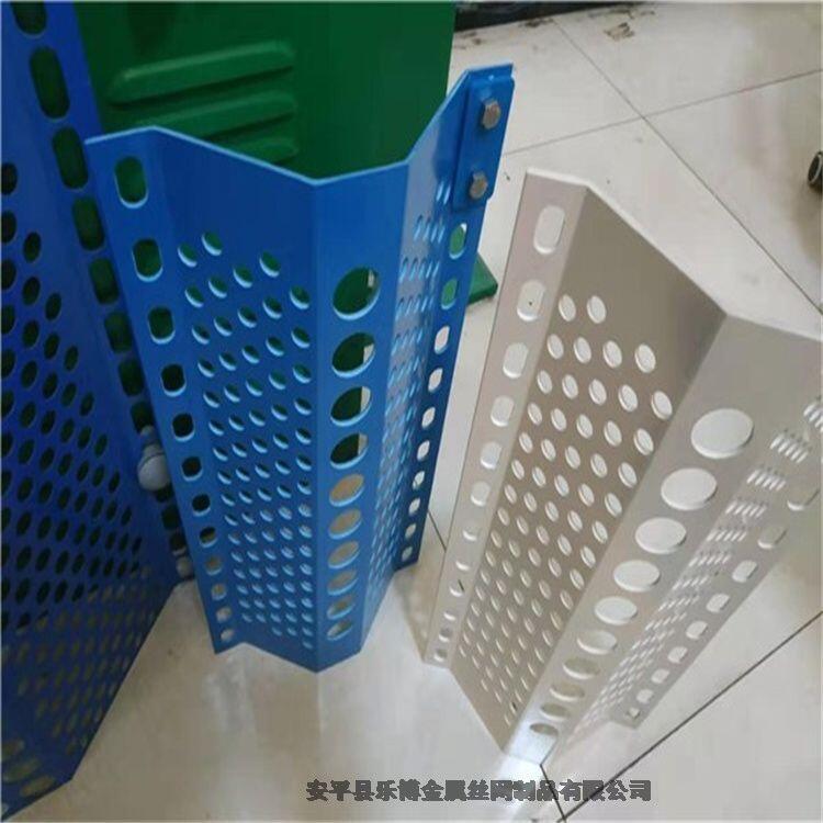 樂博防銹防風抑塵網(wǎng)沙場防風板工地環(huán)保擋風墻