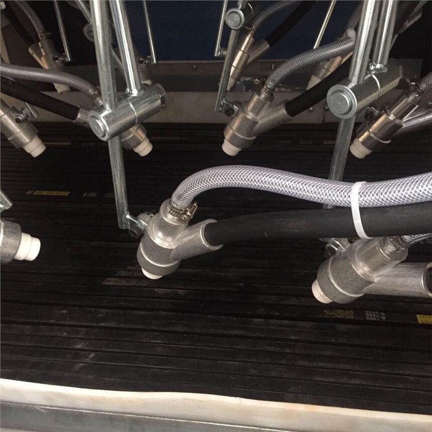 鋁型壓鑄件噴砂機(jī)，湛江噴砂機(jī)