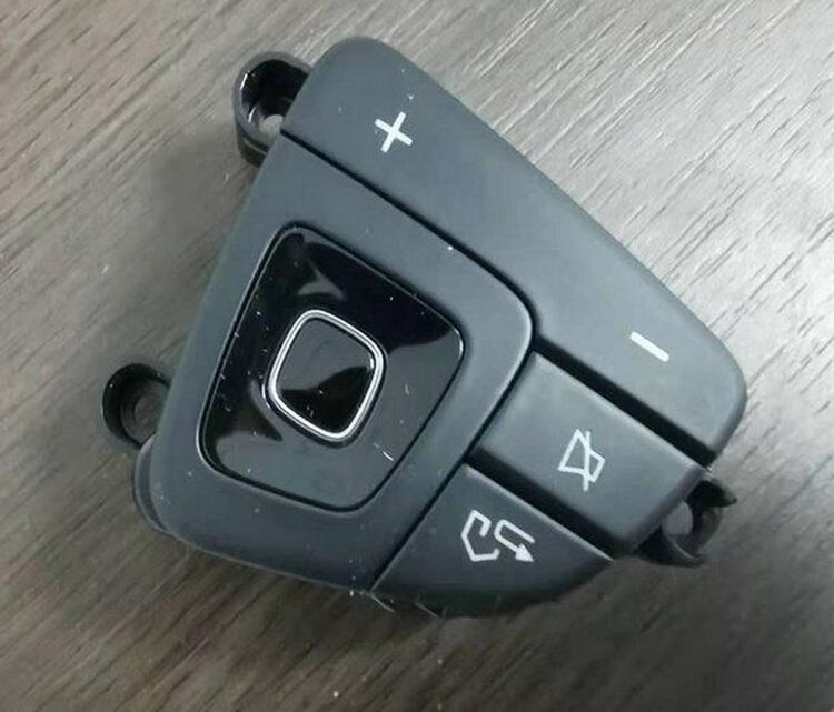 奔馳E260L E300L C260L W213方向盤(pán)按鈕