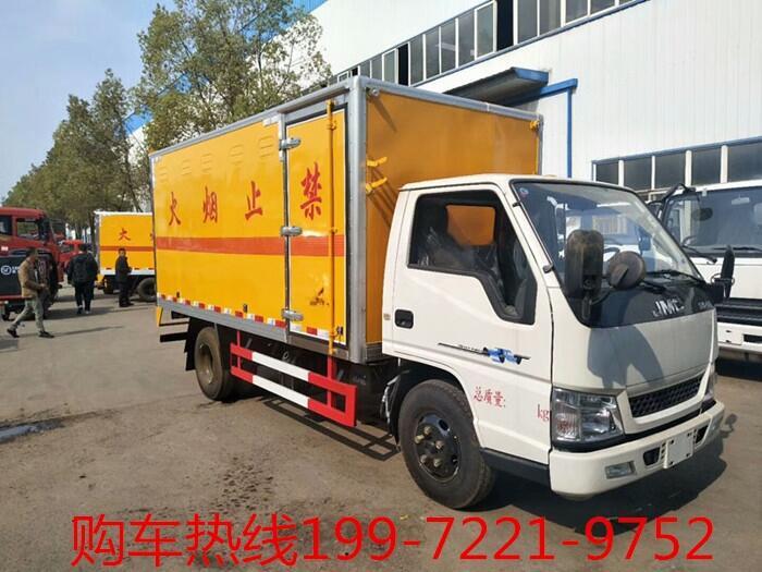 危險品運(yùn)輸車_武岡藍(lán)牌廂式運(yùn)輸車_危貨車運(yùn)輸注意事項