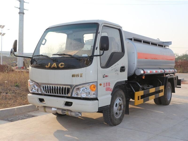 20噸油站專用運(yùn)油車(chē)哈密有哪里地方有現(xiàn)車(chē)？