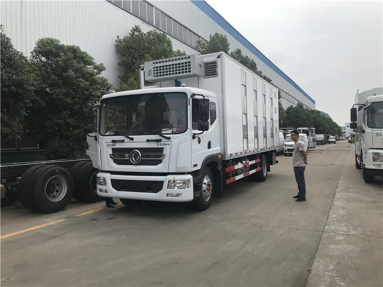 福田運拉豬的專用車批發(fā)價