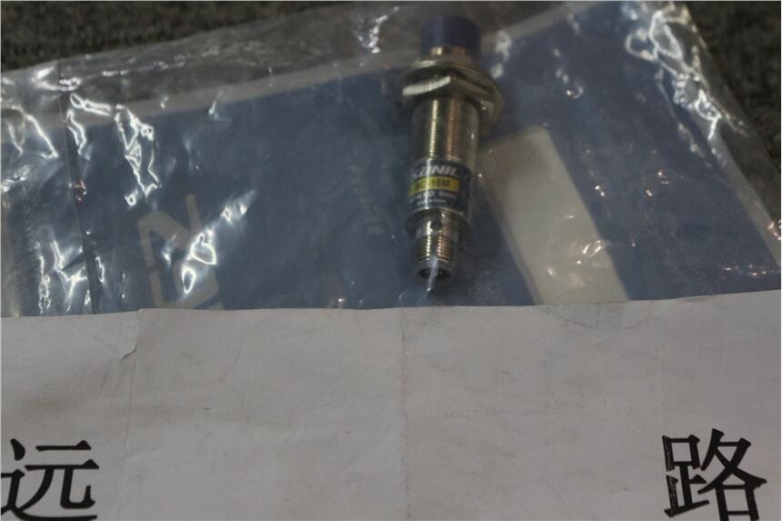 遠路供應(yīng)新品山一韓國SANIL傳感器接近開關(guān)SC-18M原裝供應(yīng)中