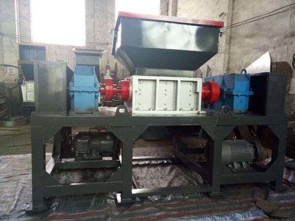 鼎成機械主打力推油漆桶撕碎機
