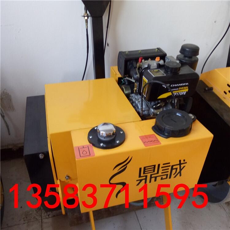 手扶壓路機(jī)小碾子方便好用鼎誠(chéng)有現(xiàn)貨DC