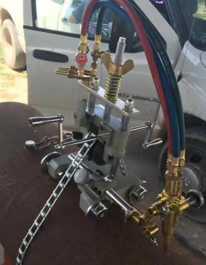 手搖式管道切割機(jī)廠家現(xiàn)貨直銷無需電源管道切割機(jī)價格管道切割機(jī)