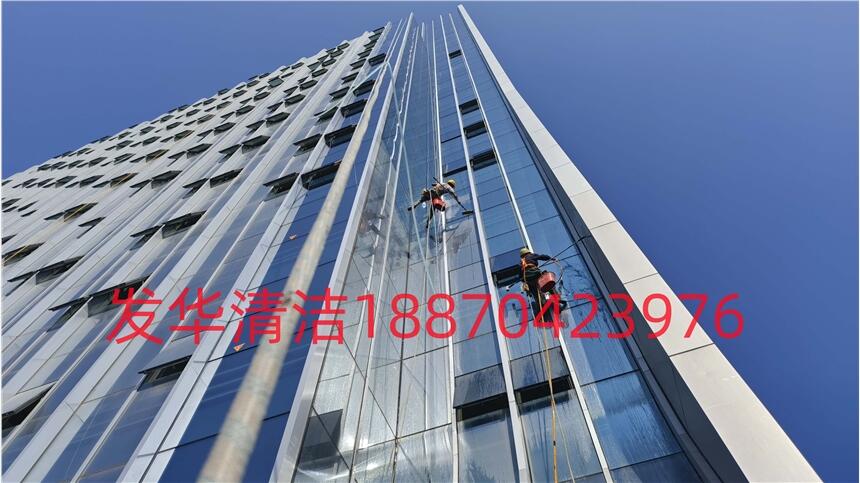 福建寧德市瓷磚清洗施工團(tuán)隊(duì)聯(lián)系方式高空外墻清洗外墻空鼓敲掉
