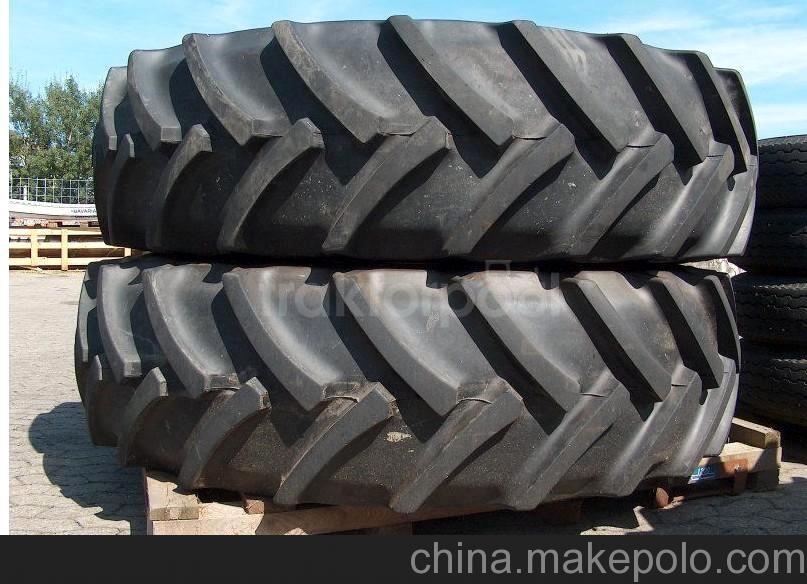 運(yùn)糧車輪胎460/85R34人字型號(hào)18.4R34層級(jí)16
