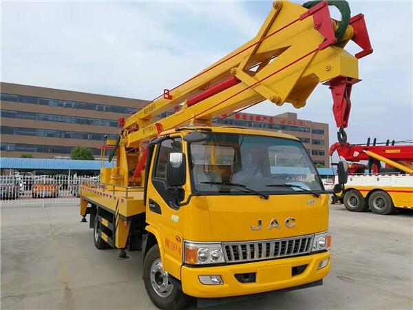 12米折壁高空作業(yè)車(chē)16米折壁高空作業(yè)車(chē)