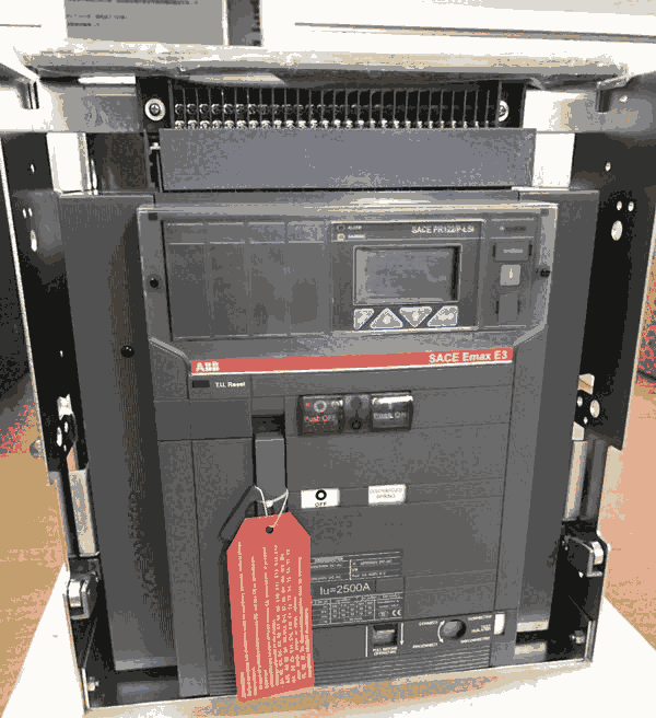 ABB空氣開關(guān) SACE  E3N3200 R3200 PR121/P-LSI FHR現(xiàn)貨