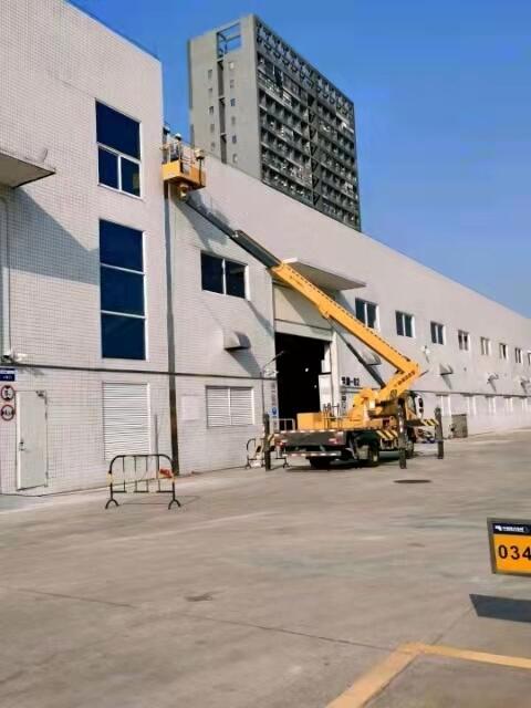 越秀區(qū)升降車(chē)附近高空作業(yè)砍樹(shù)、安高桿燈、安廣告發(fā)光字