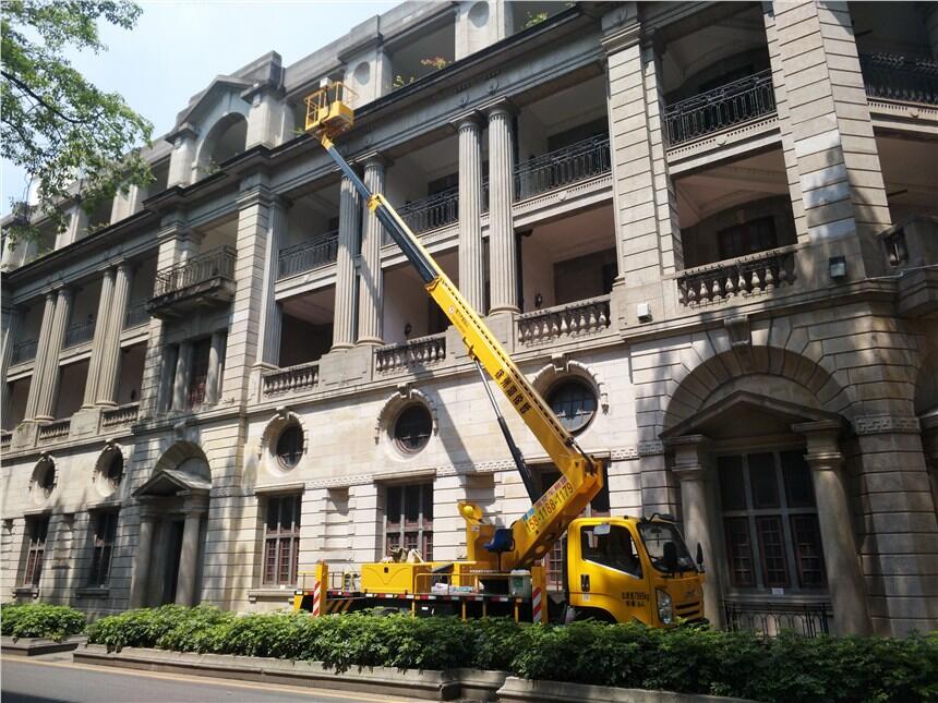增城升降機(jī)租賃、高空路燈車出租、廣州高空作業(yè)車哪家好