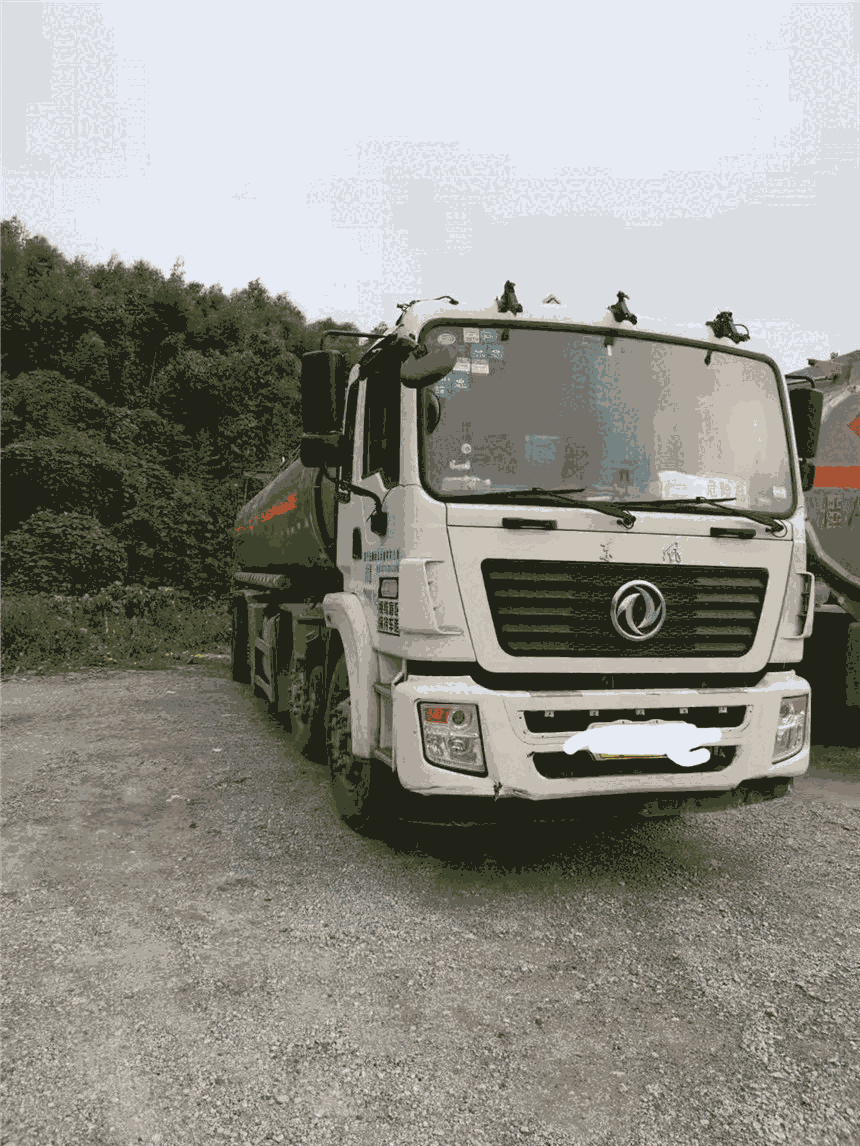 二手東風(fēng)前四后八20噸鋁合金油罐車運(yùn)油車 2017年3月廣西戶