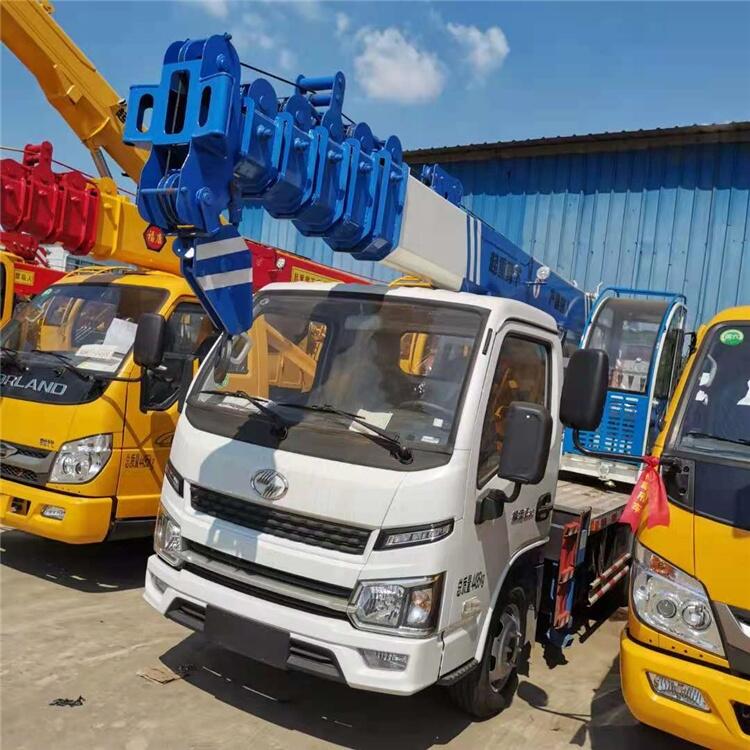 6噸自制吊車 藍(lán)牌小型吊車 濟(jì)寧?？档踯嚿a(chǎn)廠家