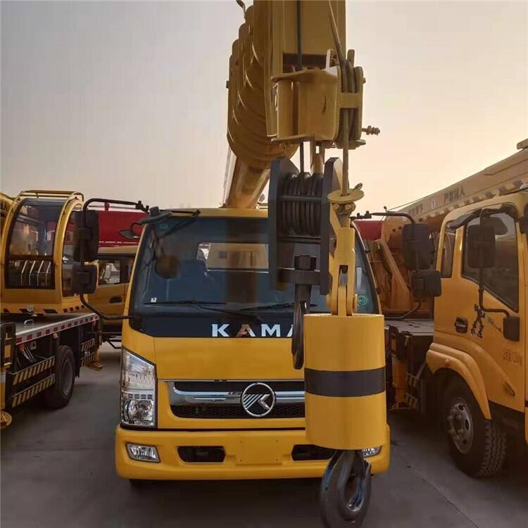 凱馬8噸起重機 國六藍牌小吊機 濰柴130馬力 6.5米5節(jié)汽車吊 現(xiàn)車供應(yīng)