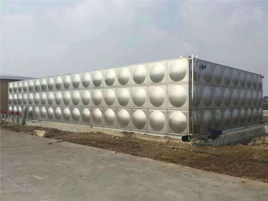 供應深圳市不銹鋼水箱 保溫水箱 消防水箱