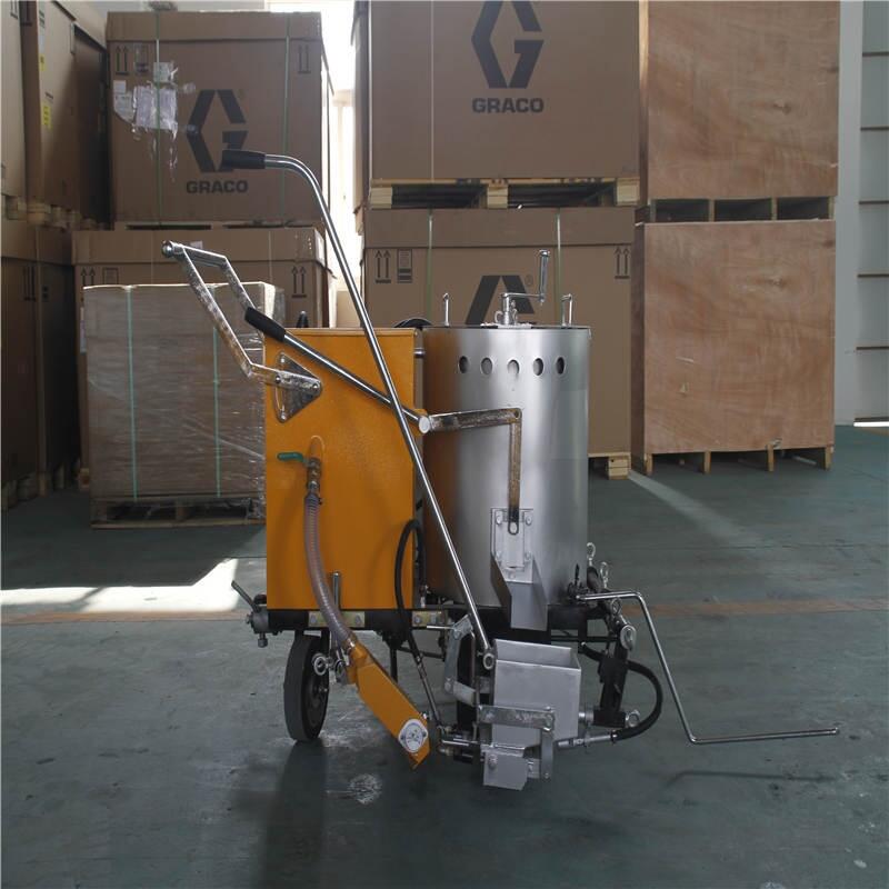 人行道小型手推劃線機(jī)熱熔停車場(chǎng)噴線機(jī)作業(yè)