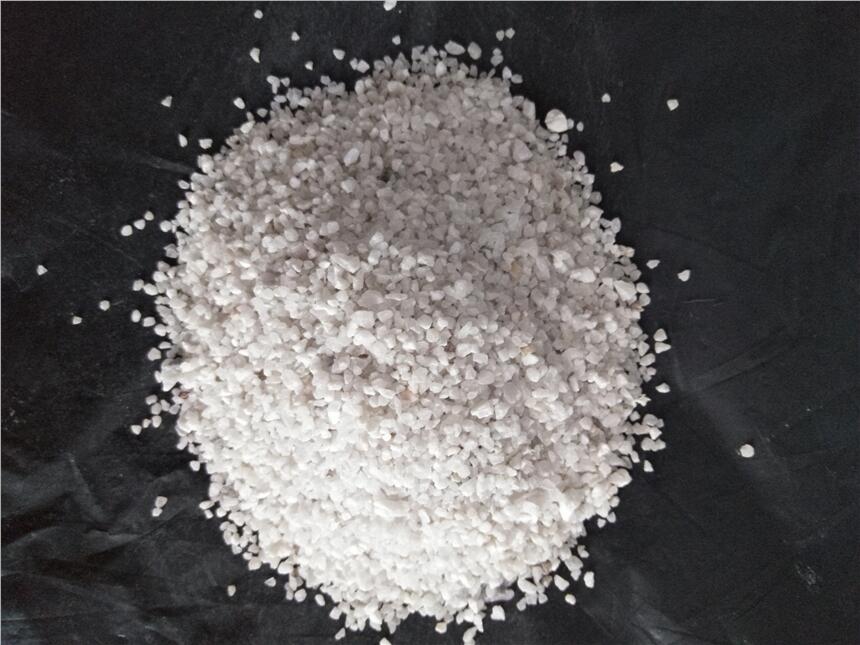 城鎮(zhèn)水處理石英砂濾料批發(fā)價(jià)格