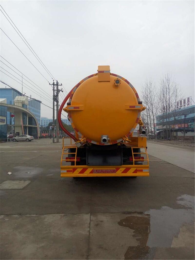陜汽小三軸環(huán)衛(wèi)吸污車可以送車嗎？