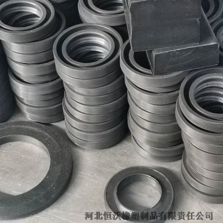 橡膠套筒 橡膠堵塞  橡膠球  發(fā)泡橡膠條  彩色膠繩 河北恒沃橡塑
