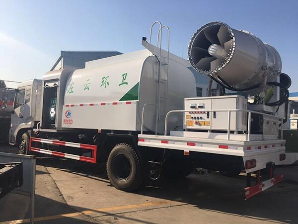 國三不上戶重汽后雙橋噴霧車噴藥車批發(fā)