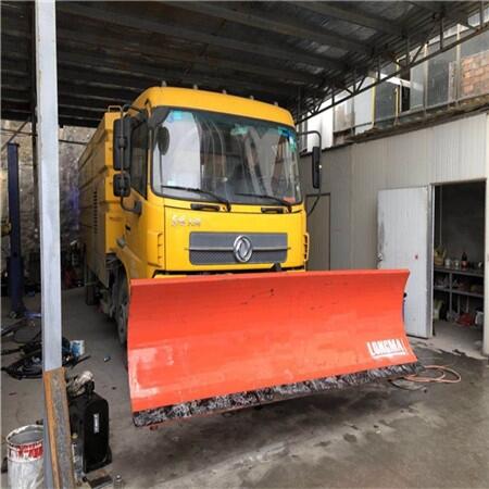 南開區(qū)輕型除雪設備2米掃雪滾廠家市場價格