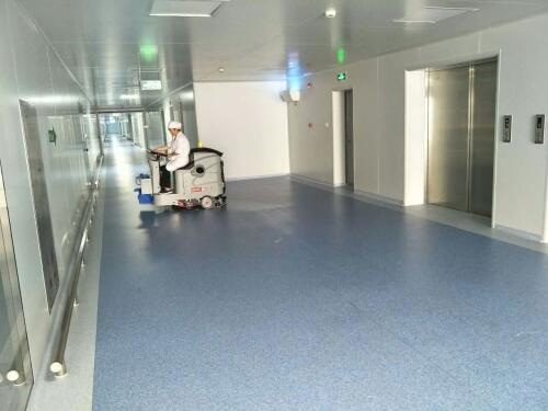 醫(yī)院大樓保潔用北海洗地機干凈整潔