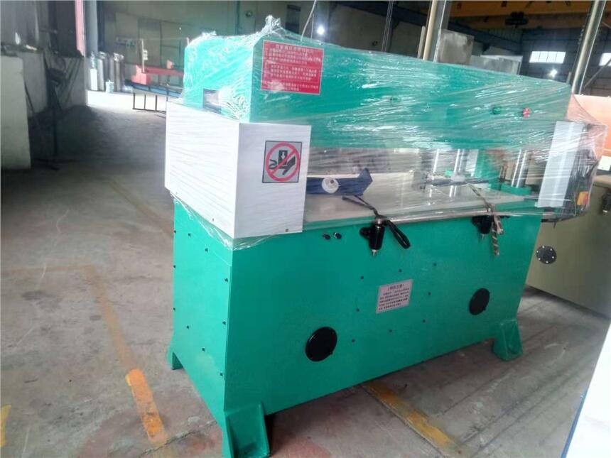60T 長(zhǎng)機(jī)鴻羽裁斷機(jī) 5.5KW 珍珠棉裁切機(jī)沖床
