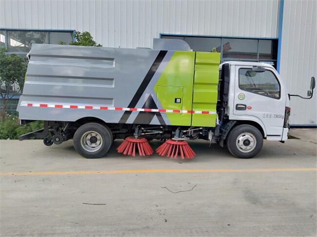 凱馬小型洗掃車(chē)優(yōu)惠來(lái)襲