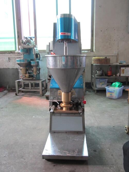 金本牌YC-604肉丸成型機(jī) 全自動肉丸機(jī) 小型肉丸機(jī)