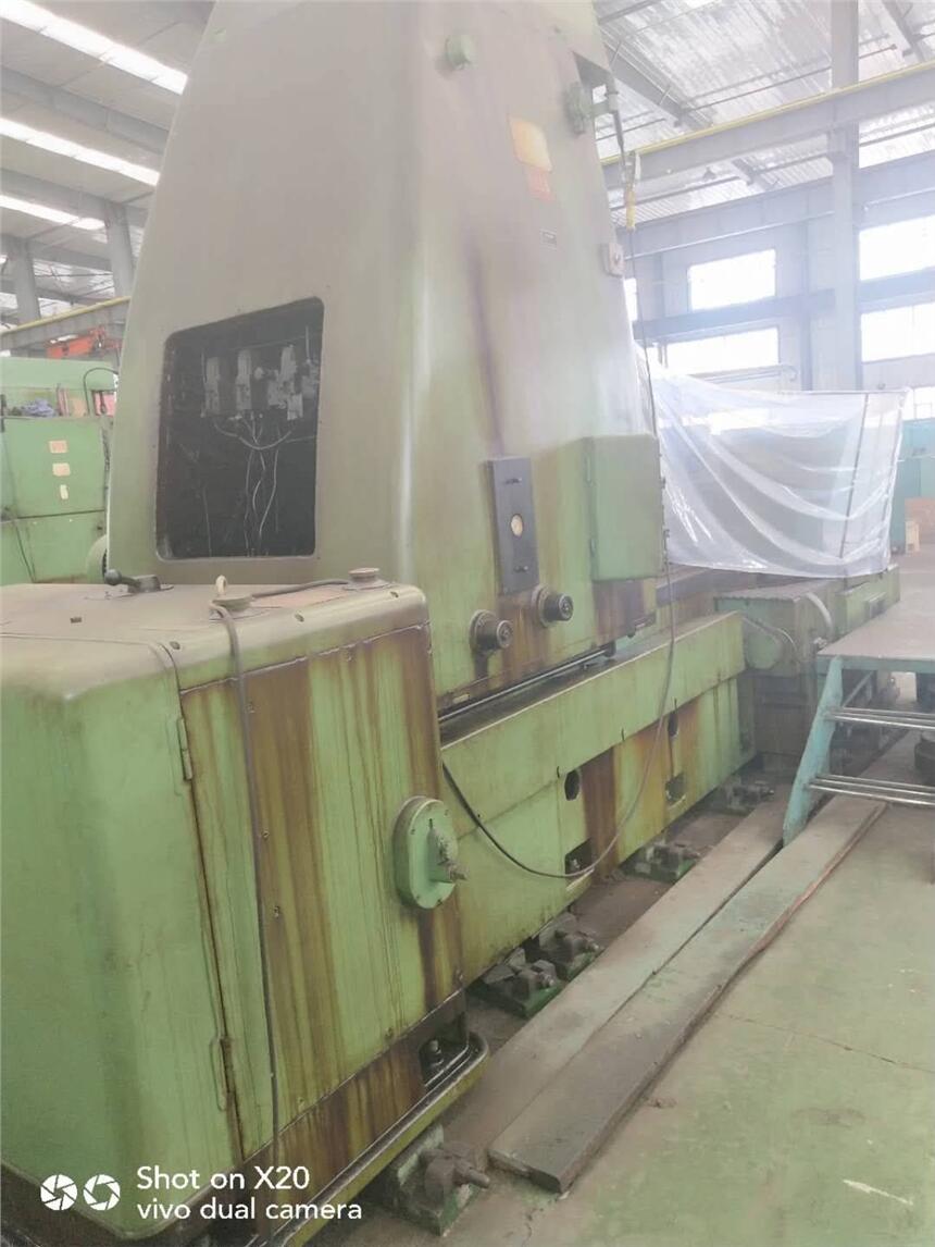 重慶2米滾齒機(jī)型號(hào): Y31200E ，模數(shù)20重型機(jī)床廠重慶產(chǎn)